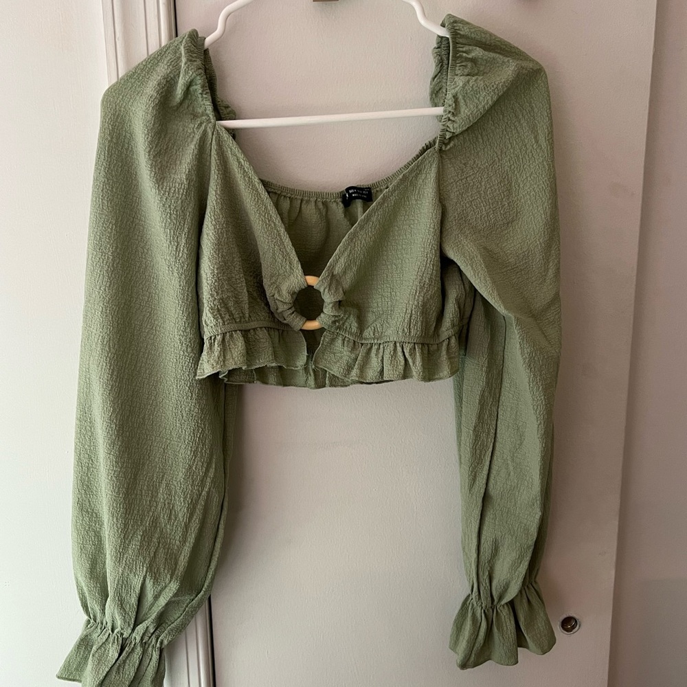Green long sleeve crop top